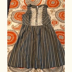 Xhilaration dress size Medium